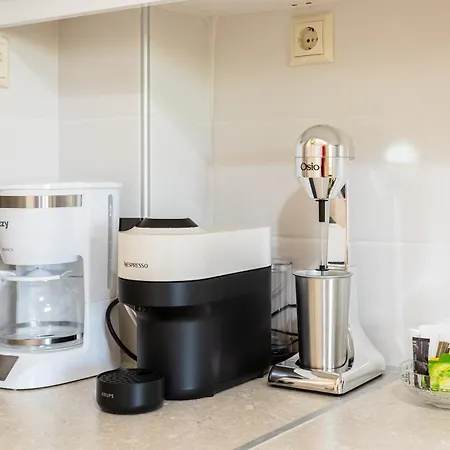 아파트 Nelly's Place Garden House 1