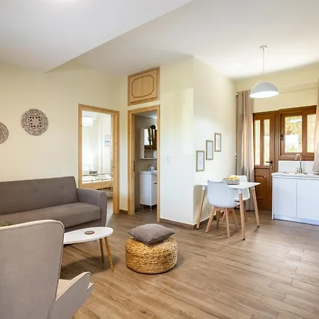 Nelly's Place Garden House 1 Апартаменты Захаро