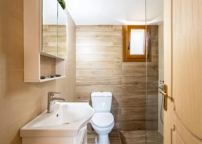 Nelly's Place Garden House 1 *