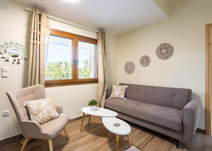 Nelly's Place Garden House 1 *