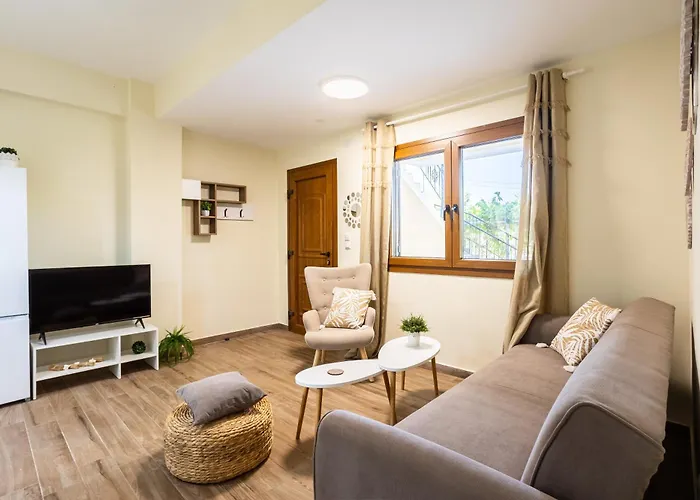 Апартаменты Nelly's Place Garden House 1 *