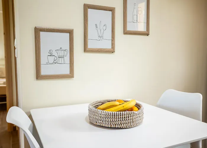 Nelly's Place Garden House 1 Апартаменты Захаро