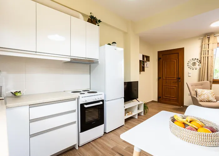 Nelly's Place Garden House 1 *